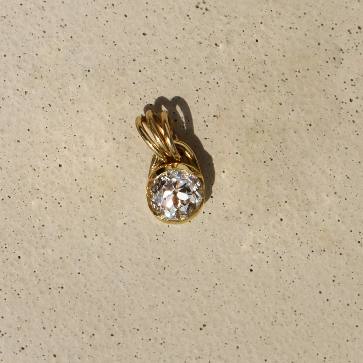 Poppy Bezel - Diamond Charm