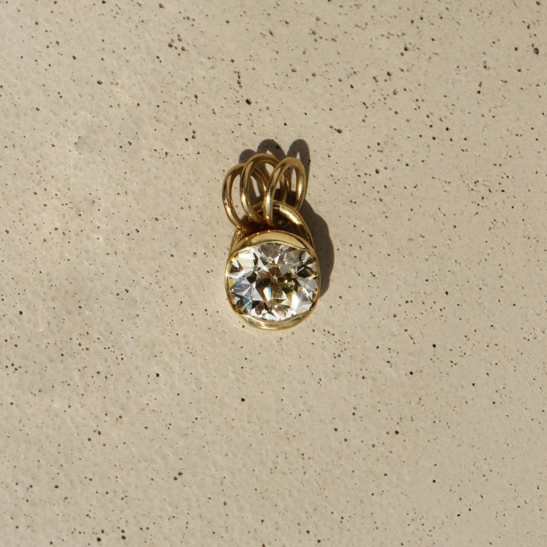 Poppy Bezel - Diamond Charm