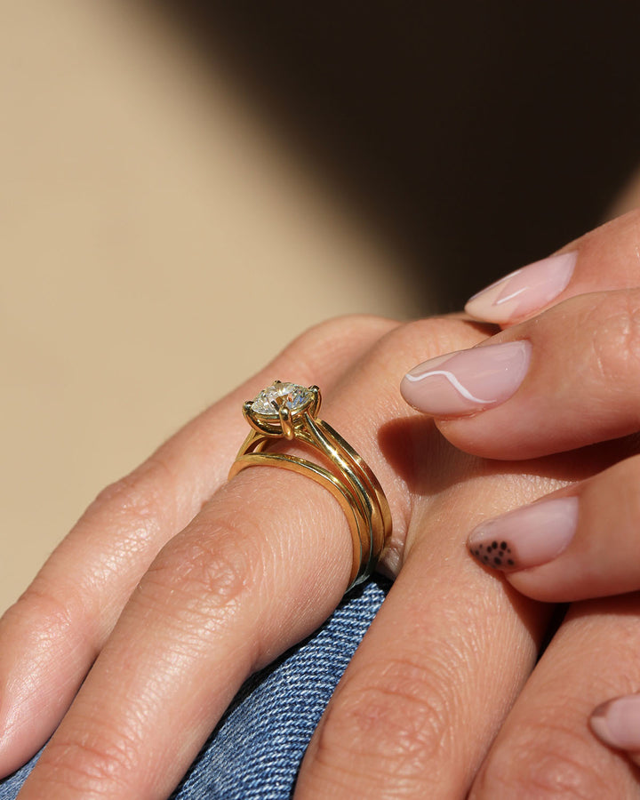 Iris - Round Solitaire