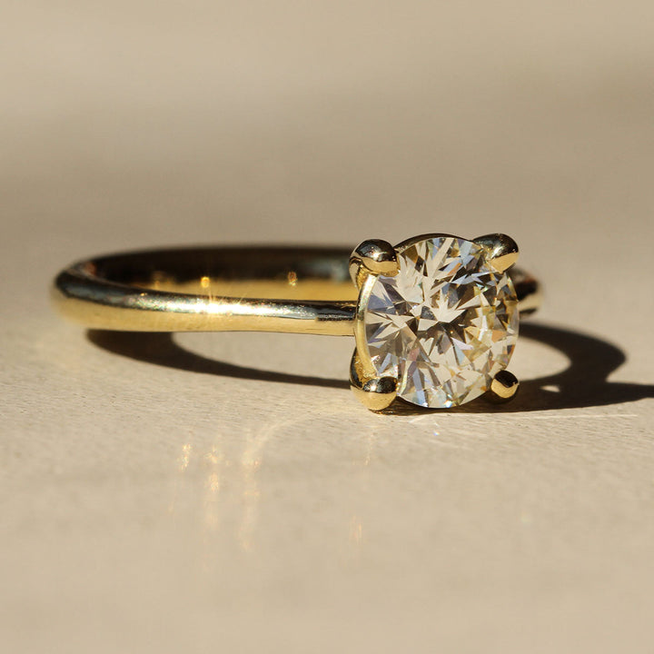 Iris - Round Solitaire