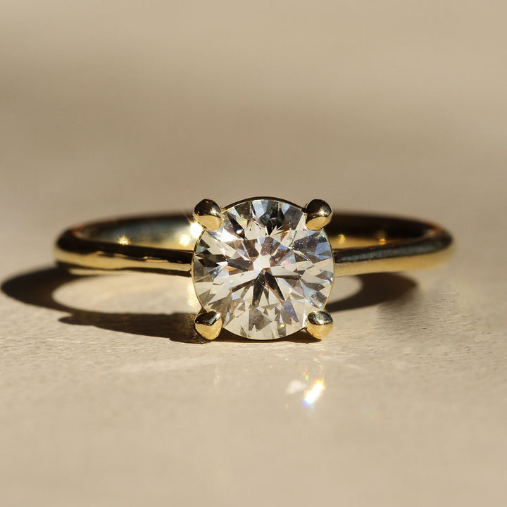 Iris - Round Solitaire