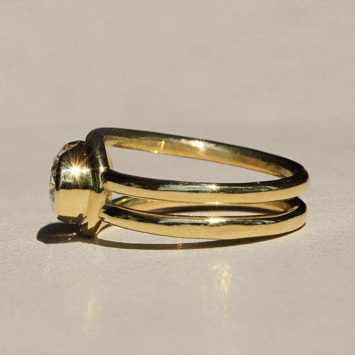 Loop Ring - East-West Oval