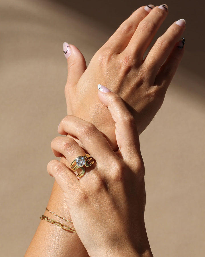 Poppy Bezel - the Solitaire (1.5ct)