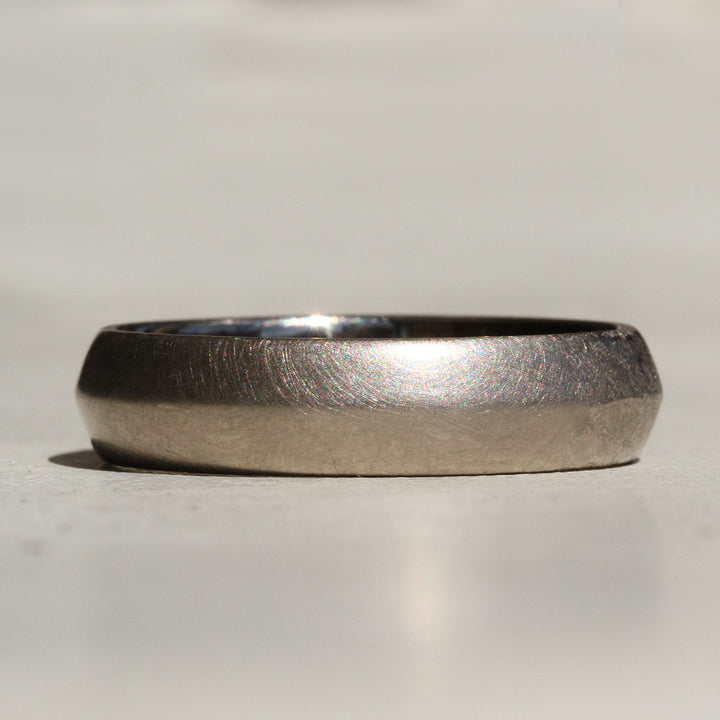 Wide Knife Edge Band