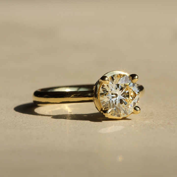 Theia - Round Solitaire