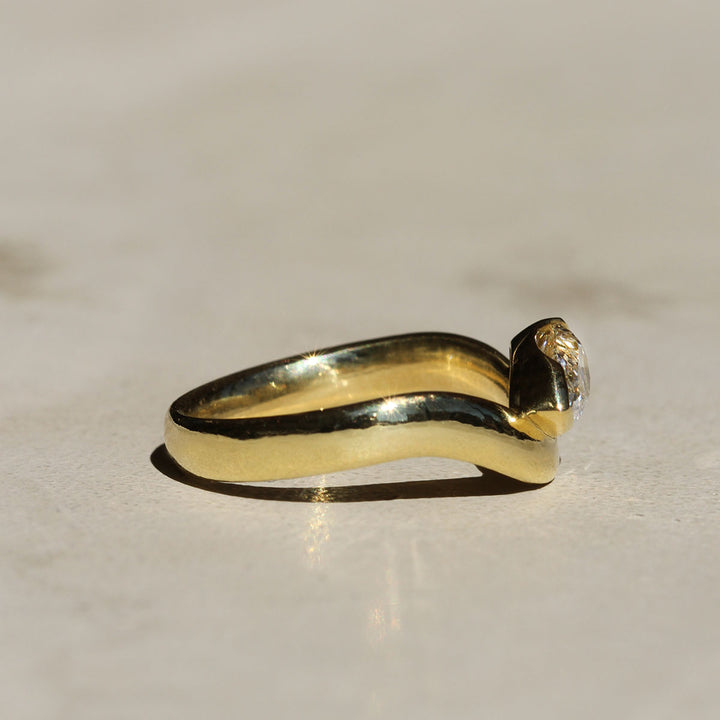Pomona - Pear Solitaire (.75ct)