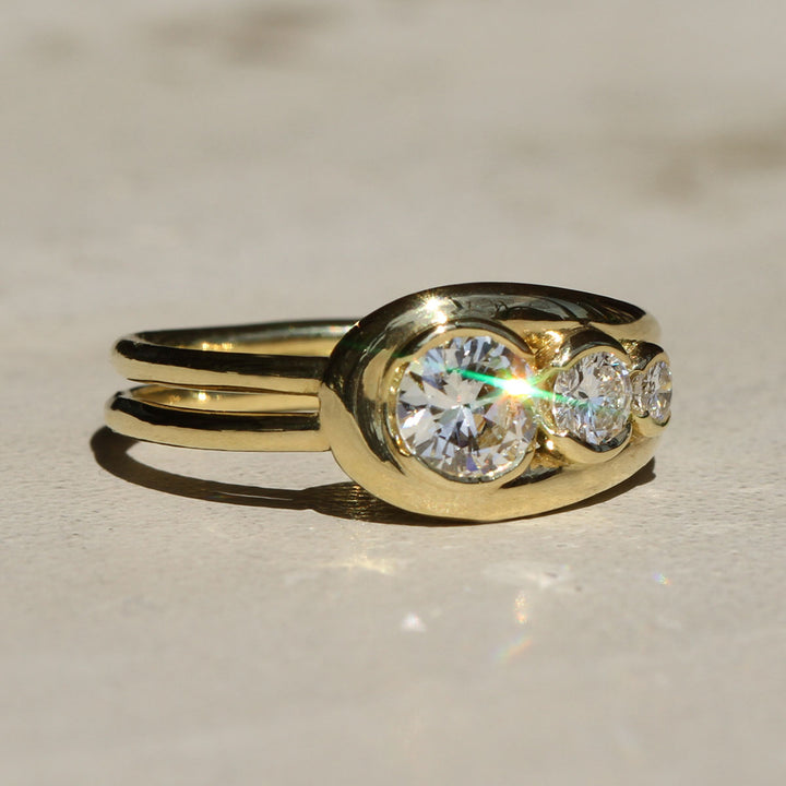 Loop Ring - Three-Stone