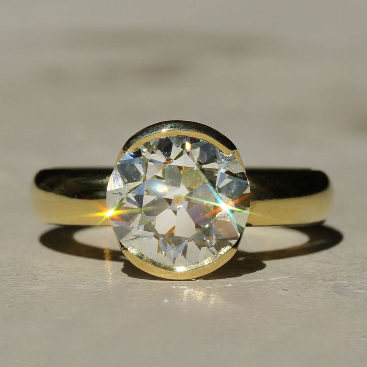 Poppy Bezel - Old Euro Bold Solitaire