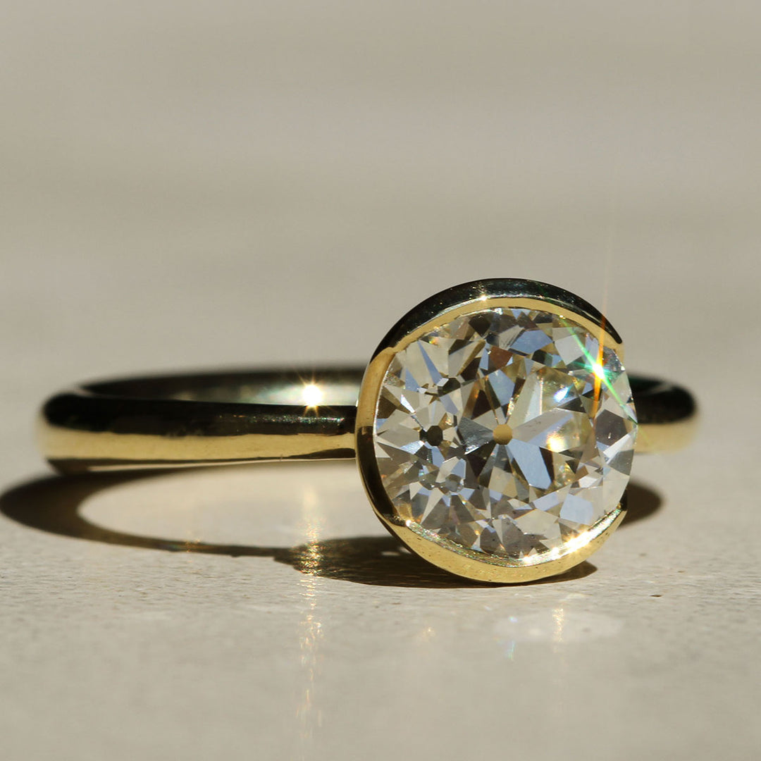 Poppy Bezel - Old Euro Solitaire (2ct)