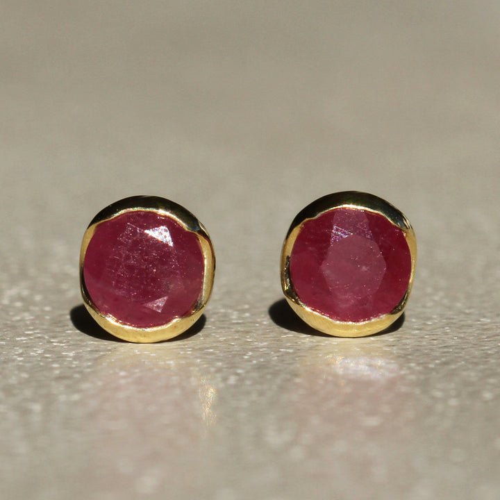 Poppy Bezel - Wyoming Ruby Studs