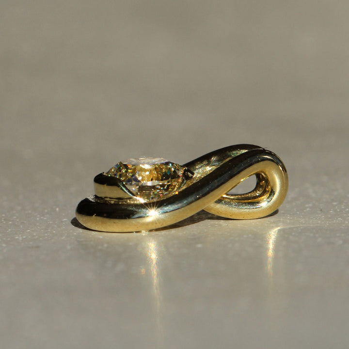 Loop - Diamond Pendant