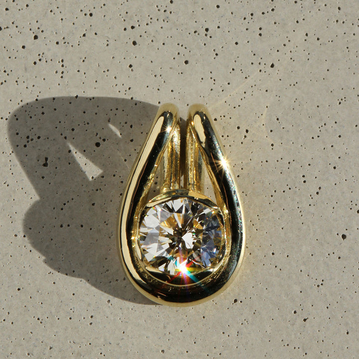 Loop - Diamond Pendant