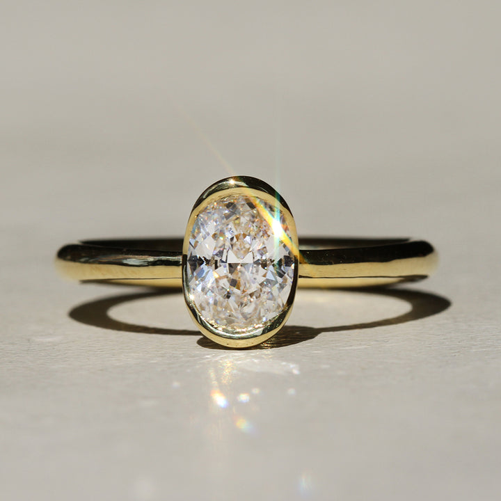Poppy Bezel - Oval Solitaire (1ct)