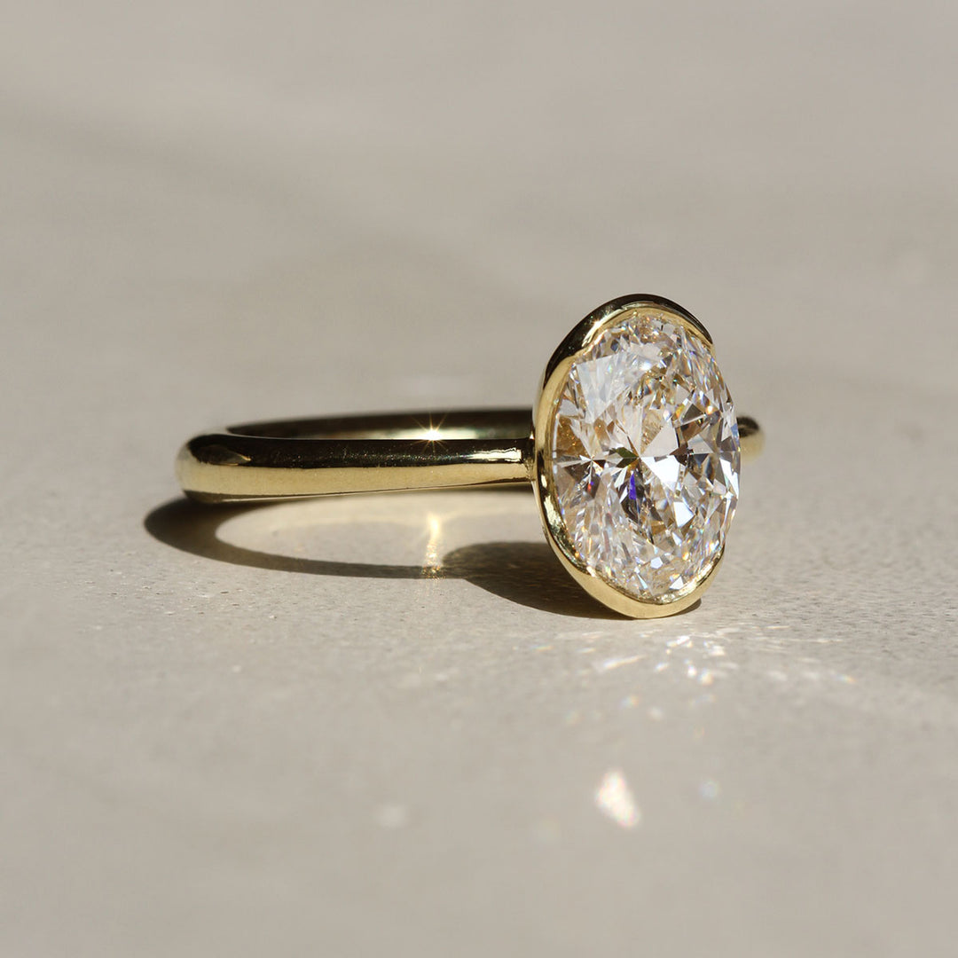 Poppy Bezel - Oval Solitaire (2ct)