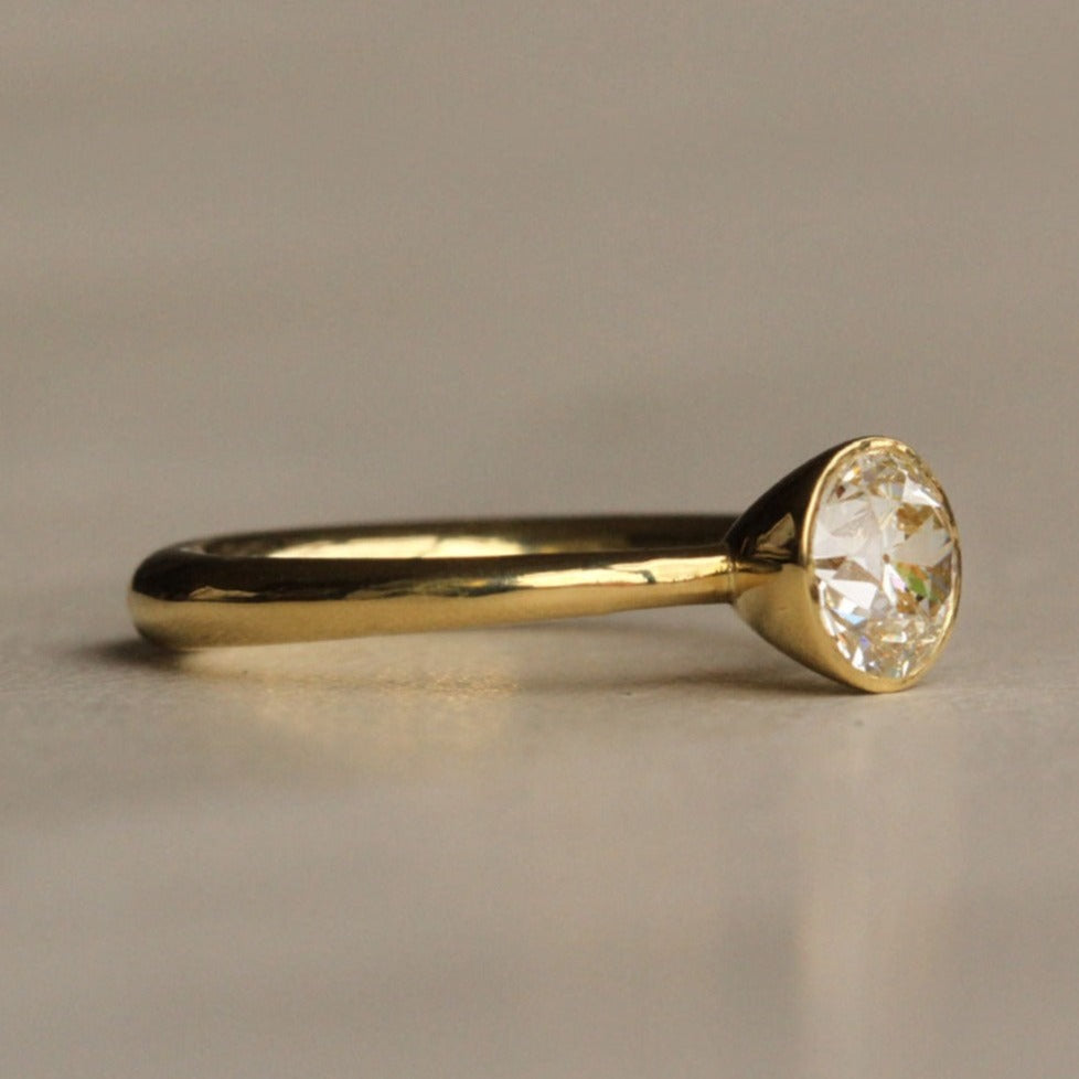 Tulip Bezel - Old Euro Solitaire