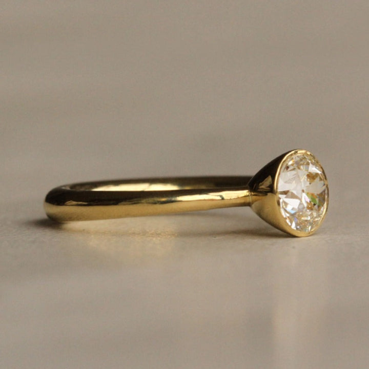 Tulip Bezel - Old Euro Solitaire