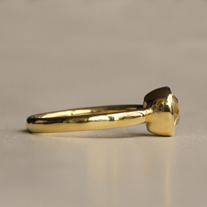 Tulip Bezel - Old Mine Solitaire
