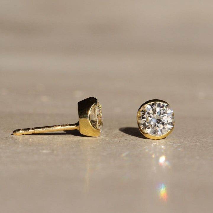 Poppy Bezel - Diamond Studs