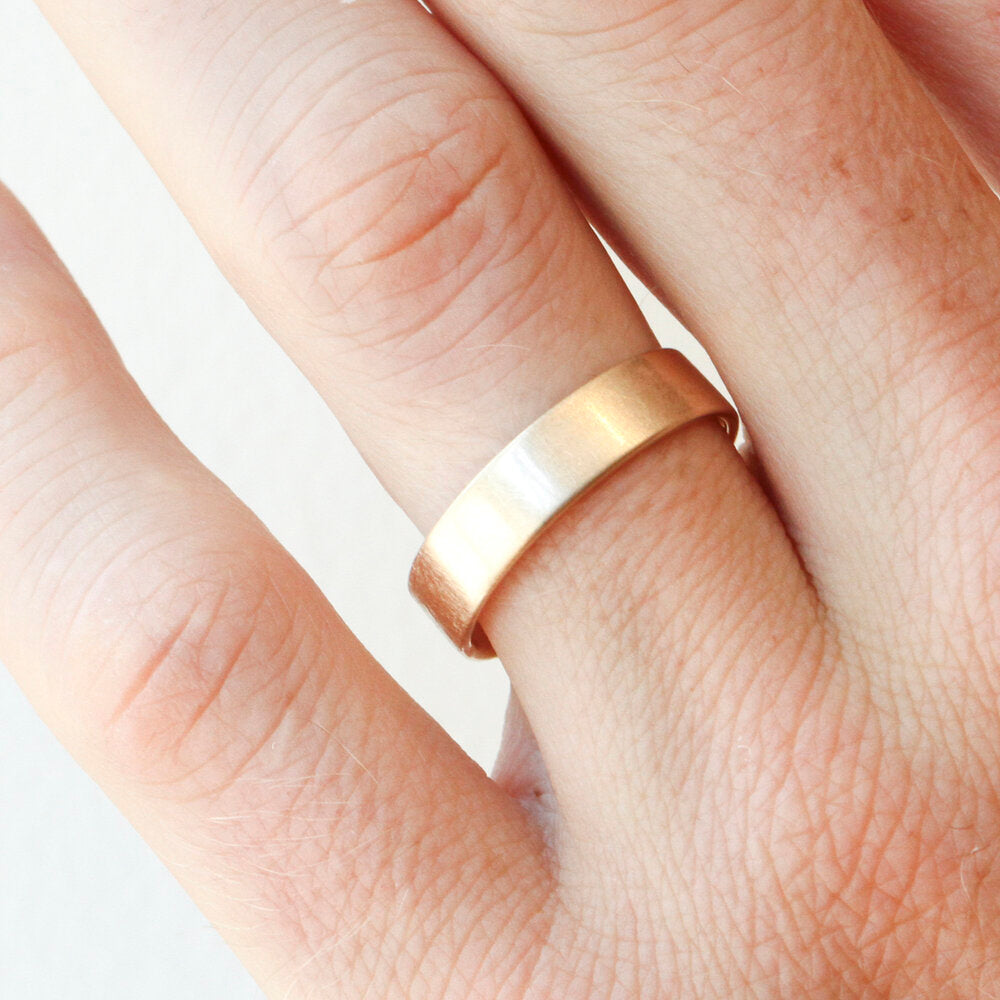 Wide Flat Band