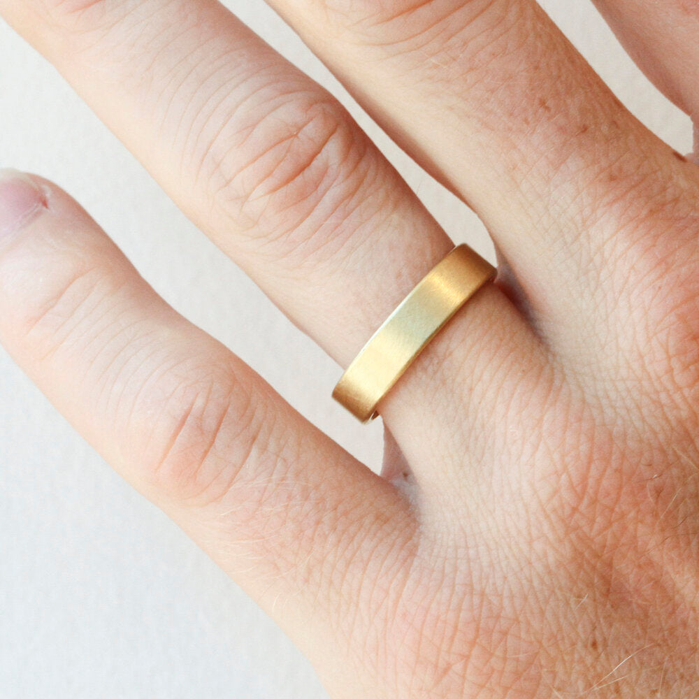 Wide Flat Band