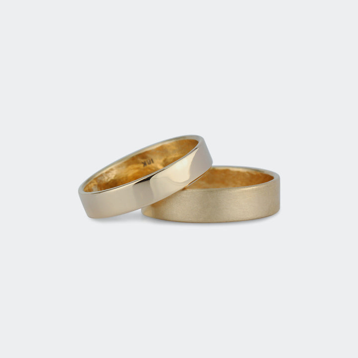 Wide Flat Band