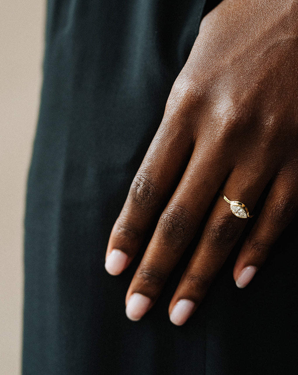 Arch - Marquise Solitaire
